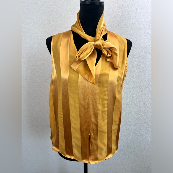 Alice + Olivia Tops - Alice + Olivia Gwenda Sleeveless Tie Neck Blouse Size Small